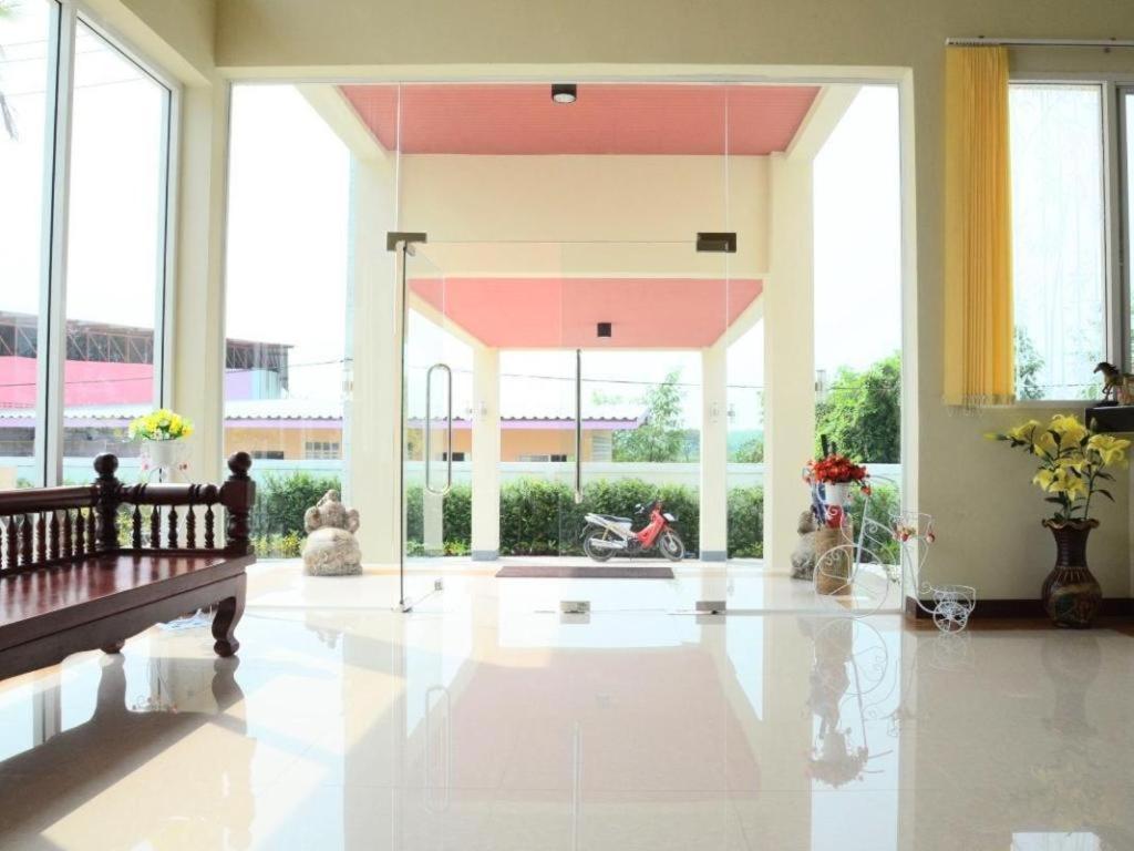 Juntima Boutique Hotel Phetchaburi Eksteriør bilde