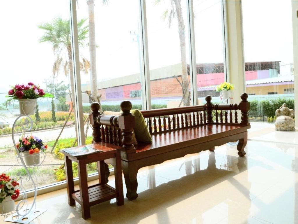Juntima Boutique Hotel Phetchaburi Eksteriør bilde